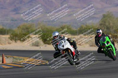 media/Nov-05-2022-SoCal Trackdays (Sat) [[f8d9b725ab]]/Turn 5 (940am)/